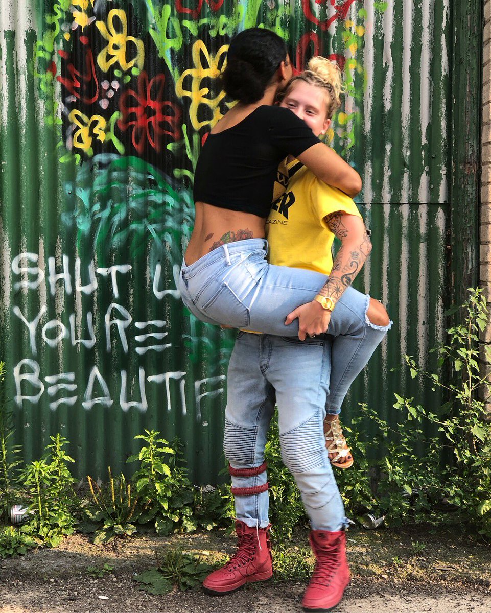 TjhaZabriella's tweet photo. ๐ฃ Baby my feet hurt ๐๐ช๐ฝ๐คธ๐ฝโโ๏ธ #bigbaby #love #LGBTExcellence #LGBTproud #finelgbt https://t.co/qKOwrR4fTV