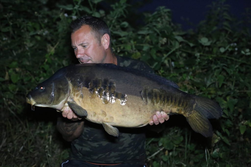 Deep_Blue2018's tweet photo. Deep Blue Particles Consultant Jerry Hammond had a great session on his Carthagena Main Lake & Brooke Lake which resulted in a few, proper stunning carp! Jerry used his ‘Compulsive Angler Range’ of Pop Ups from MAD Baits over a bed of our ‘Hemp & Tigers’. #TeamDBP https://t.co/dnE2hBfqjS