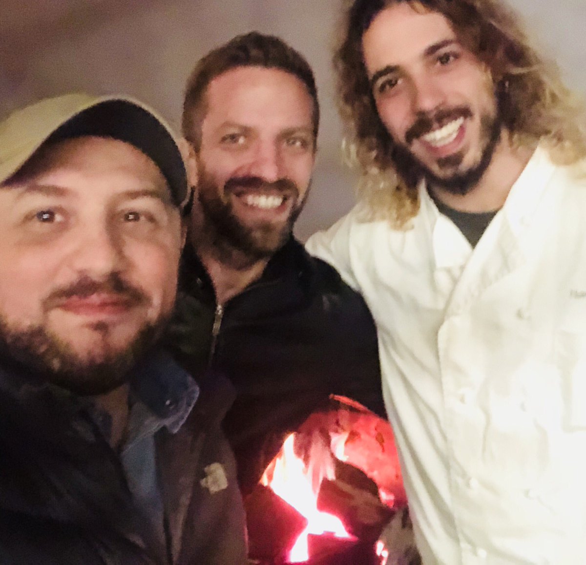 dlipo77's tweet photo. Si te perdiste Tarquino y no podes esperar al 2019 hasta probar algo nuevo, ya está.
El 12 de septiembre nos juntamos en Bestia todos ex Tarquino, cocina y sala para hacer un menú increíble. https://t.co/4JuTmCYLnd