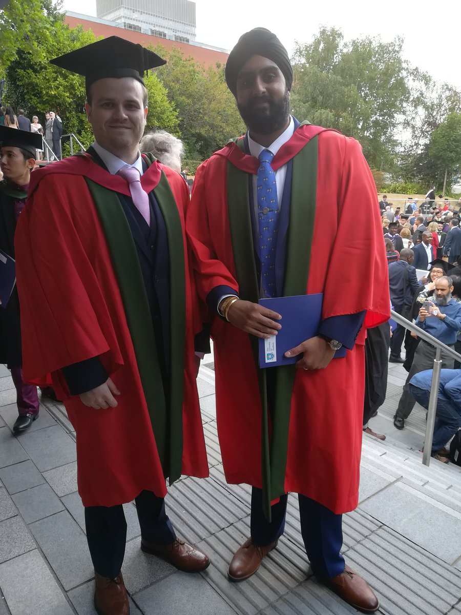 GwendolenReilly's tweet photo. Congratulations to @RobertEOwen and @Dharaminder graduated from @msesheffield today and @BioengShef alums. More successful @insigneo grads too.. https://t.co/ChnWsiv0jD