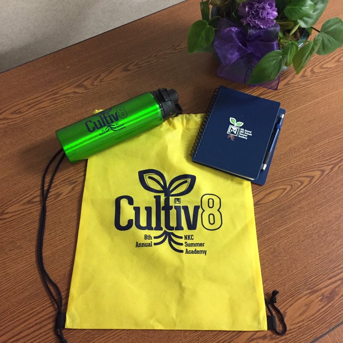 Katie_Lawson3's tweet photo. Not only was it an awesome day of learning but check out the Summer Academy swag!! #GoGrizzliesNKC #NKCpride #NKCSA18 https://t.co/aLxYy9ATPA