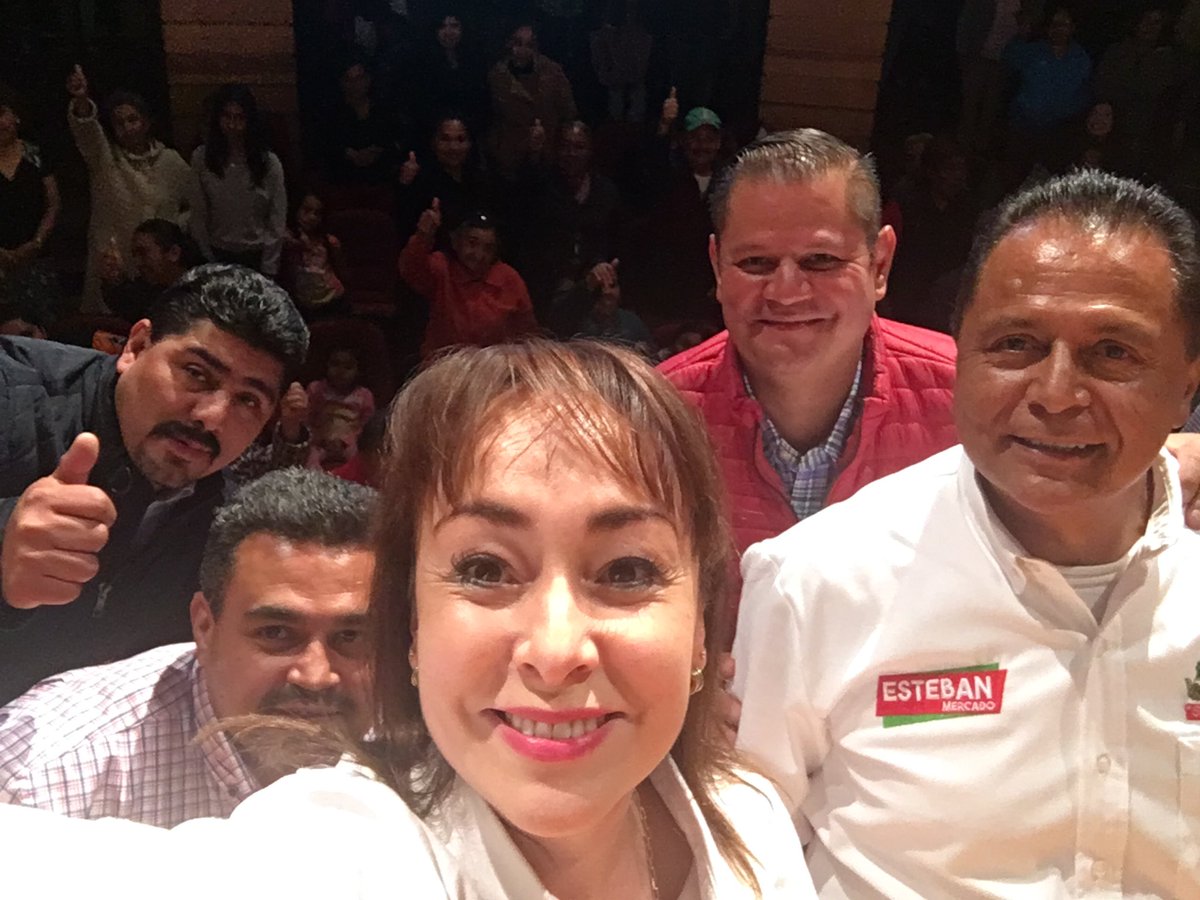 Gracias a mi amigo <a href="/_EstebanMercado/">Esteban Mercado</a> por darme la oportunidad de agradecer el apoyo a la estructura de Movimiento Popular Ciudadano y a <a href="/lbpav/">Bernardo Arista</a> por su compañía #SiempreAmigos #JuntosSomosMasFuertes