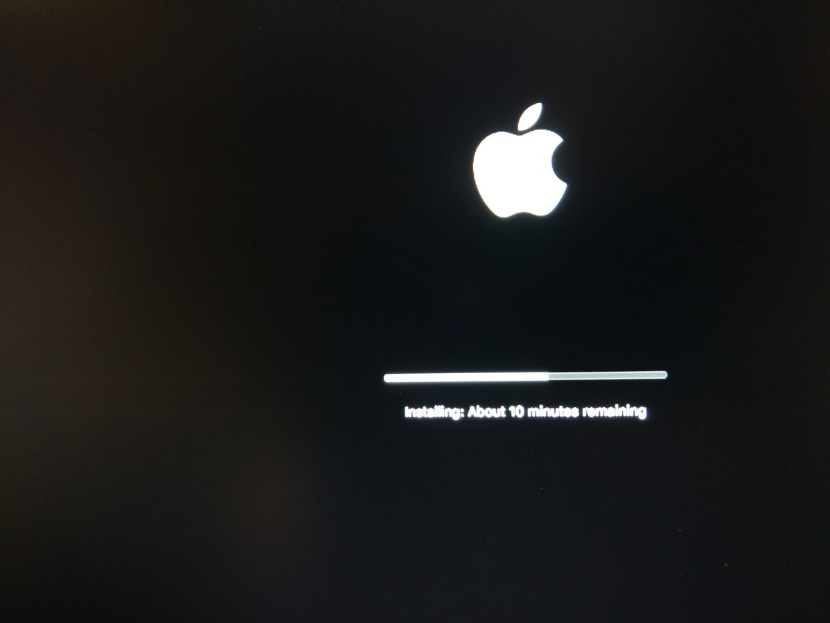 BootOnce's tweet photo. My current situation. . . upgrading a mac mini HD from slow poke to speed demon SSD. Yes some macs can be upgraded. @AppleSupport @westerndigital
#macmini
#macupgrade
#highsierra https://t.co/9SFDka3hVE