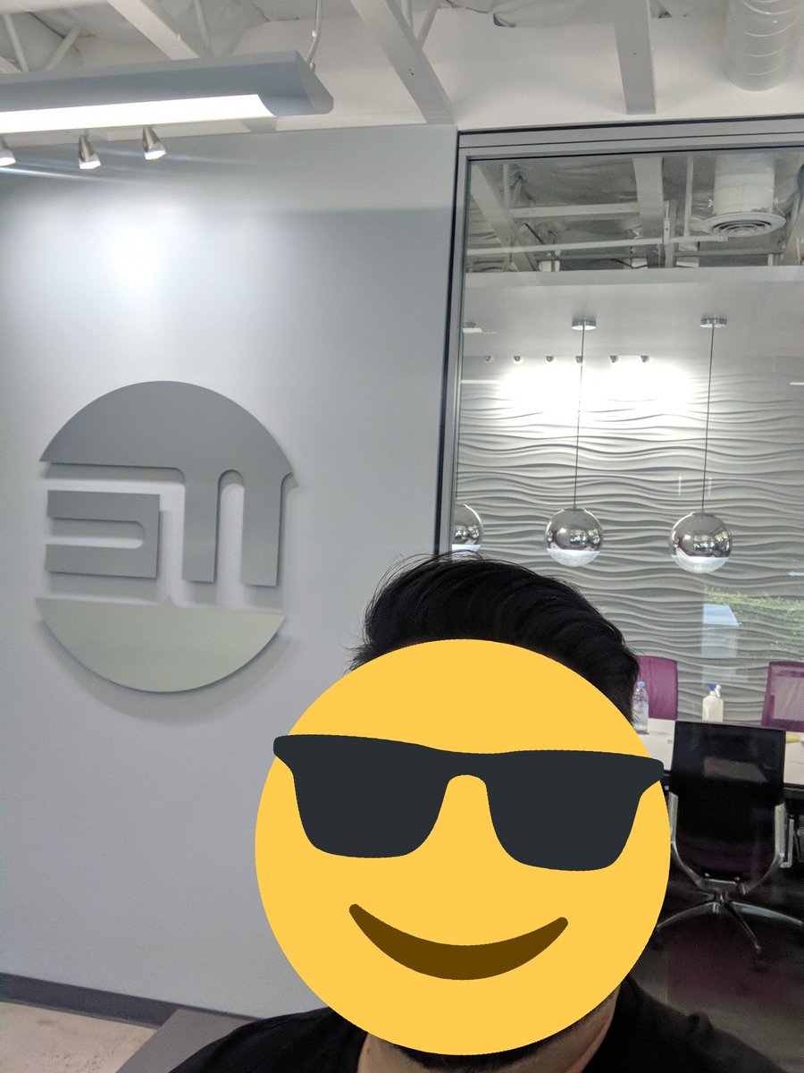 EDUB_Ivan's tweet photo. #emojiday #emoji a Japanese expression, roughly means “picture word” was developed in 1990 by Shigetaka Kurita. https://t.co/RM041HXlBk