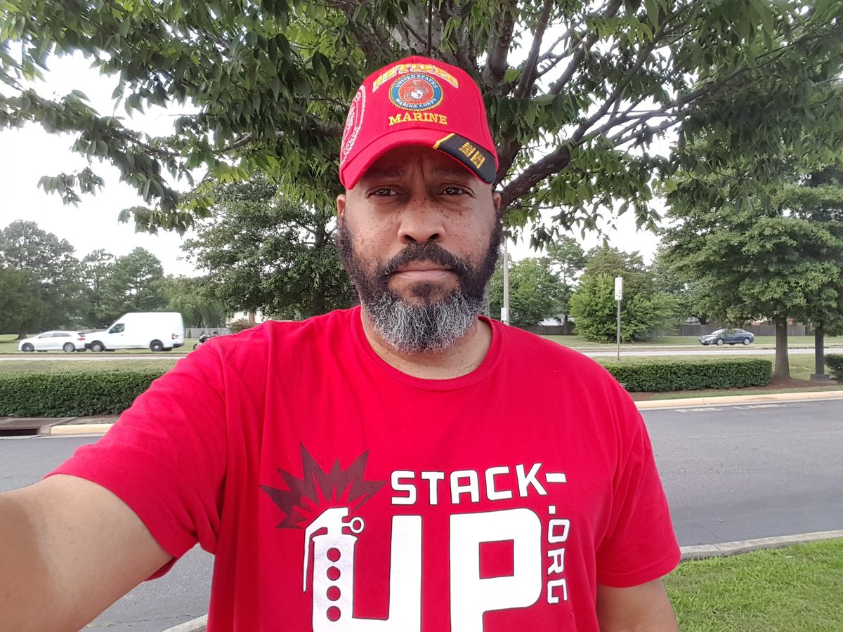 semper_k's tweet photo. Marines and @StackUpDotOrg go together like peas & carrots!! #MasterGuns #USMC #Retired https://t.co/luz6u9uMdK