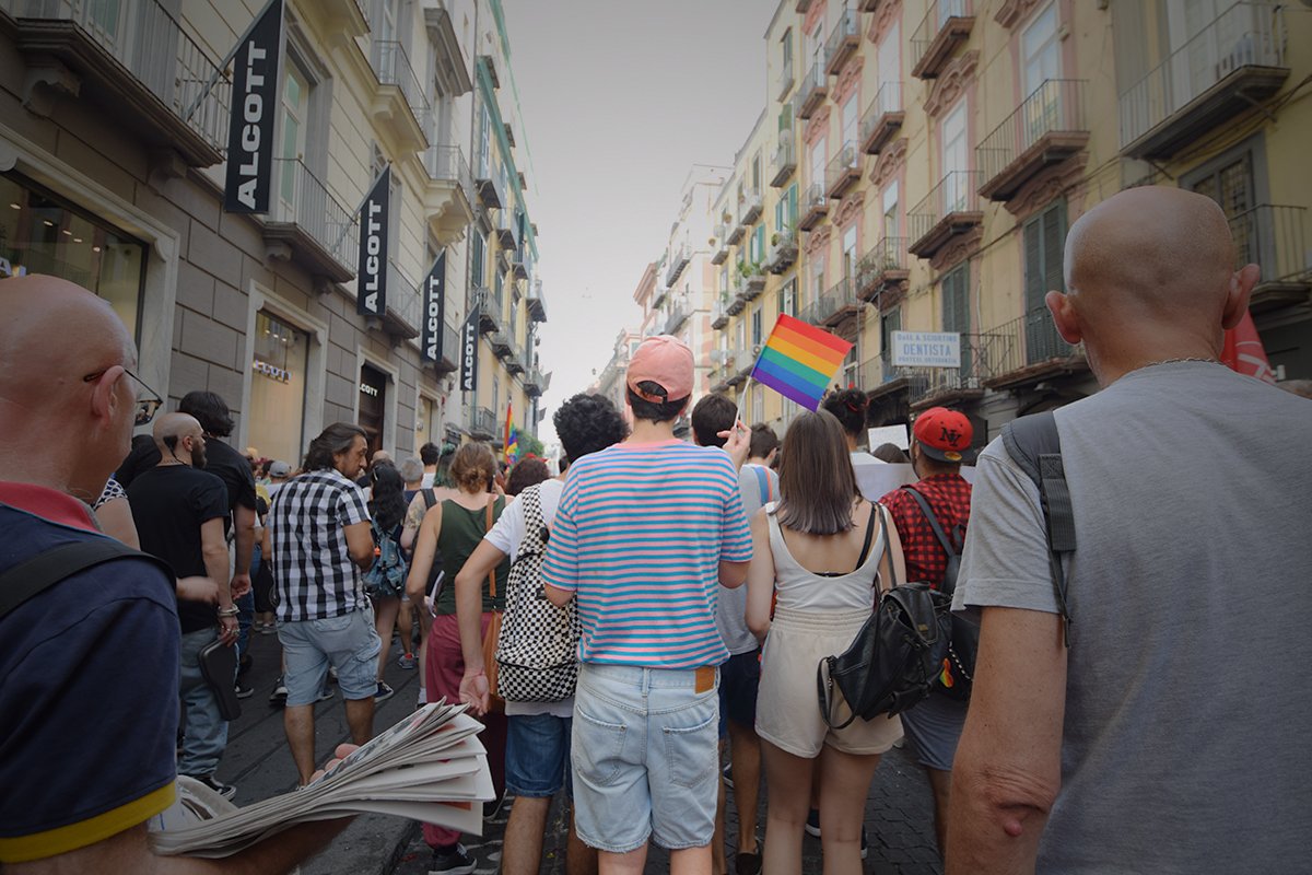 hereselle's tweet photo. Blue, Pink and Every Color in the Middle.

#NapoliPride
#BeProud
#MediterraneanPride https://t.co/cFimKFg58F