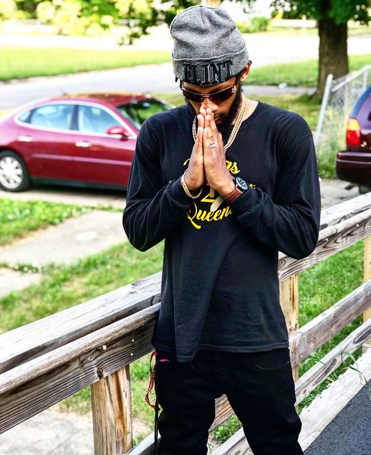 ThaRealMTD's tweet photo. “Kings2Queens Attire” Will Soon Be On The Way! First Colors To Drop Will Be Black , White , Red, And Purple.
🗣Stay In Tune For The Release Of My Shirts!🗣
#SneakPeek #K2QPromo #QualityClothing #Trending #SupportFlint #OnARise https://t.co/MQuTHWOoJX