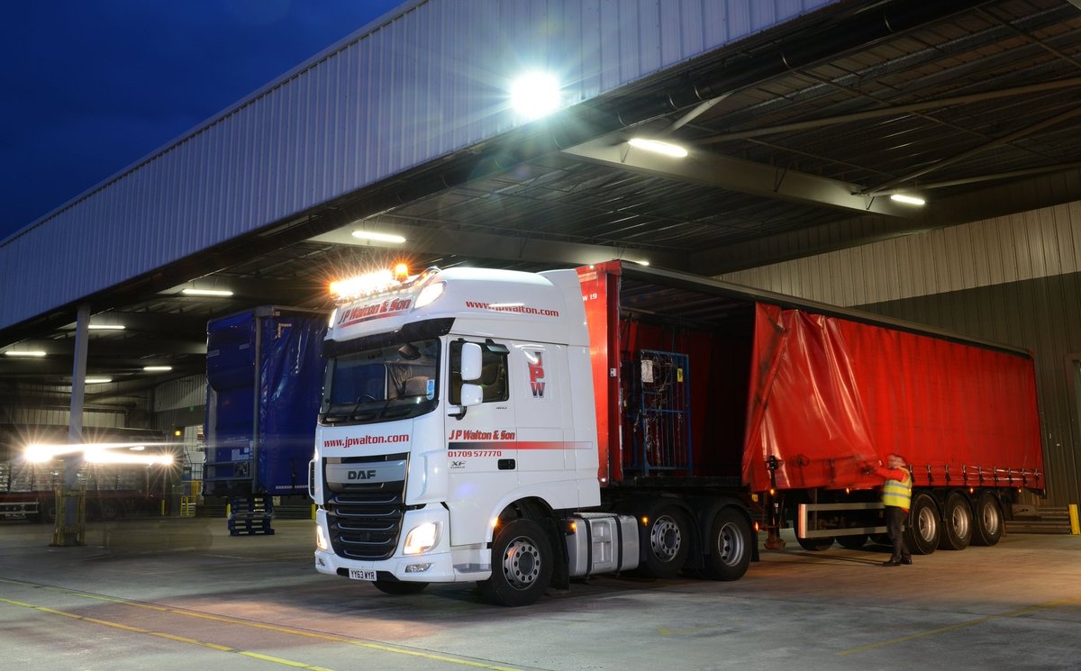 #WorkingLate tonight #barnsleyisbrill ? So are we. Out there #DeliveringYourPromises #KeepingTheShelvesFull 
Making sure the #WheelsOfIndustry keep turning. #WhatCanWeMoveForYou traffic@jpwalton.com for your unique #haulage & #logistics quote