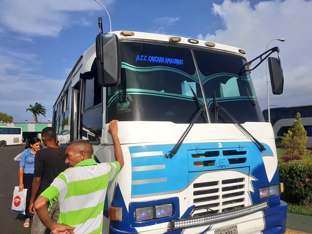 #EnEsteMomento  funcionarios de operaciones de @sattravim_heres  detectaron un exceso de precio en la unidad de  la empresa Caicara Amazonas, se procedió al reintegro del excedente a los usuarios #TrabajamosParaTi @AlcaldiaDHeres <a href="/comandosergioh/">Sergio Hernandez</a> <a href="/DinformacionH/">Información Heres</a> @INTToficial