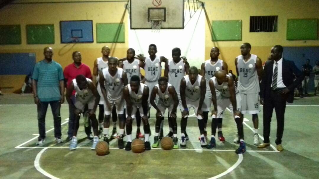 ChristianBayang's tweet photo. Je suis Champion du Cameroun 2018 avec mon club BEAC ..28 pts au dernier match de l’année 
Les vrais savent tout ce que j’ai traversé .. I’m CAMEROON CHAMPION this year ! So happy, the path was not easy ... 🇨🇲 #peace #unity #fraternity #teammate #k6  🏀💯 https://t.co/ZUwTwpbZDw