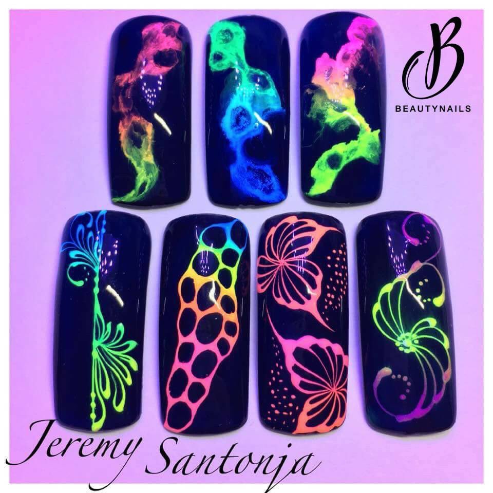 beautynailsFr's tweet photo. Découvrez la vidéo de tutoriel pour réaliser votre SMOKE EFFECT grâce à nos poudres FLUO ! https://t.co/xoRT2yAZII #nailart #Tutorial #nail #smokeeffect #fluo https://t.co/YKDo0JB5Gb