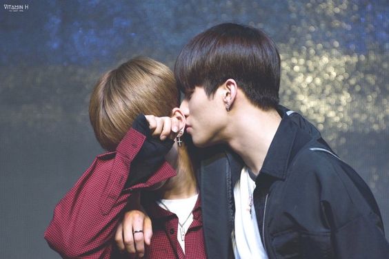 yoyoyutoda's tweet image. ¯\_(ツ)_/¯ @GayTarget