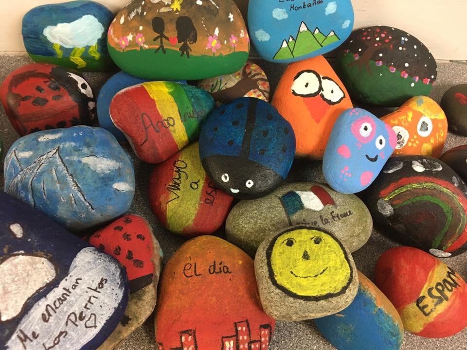 #mfltwitterati , <a href="/LanguageStones/">LanguageStones</a> , <a href="/AlmondburyHigh/">Almondburycs</a> ,
Pupils enjoyed decorating stones as part of cross curricular week. Thanks MFLTwitterati for the idea.