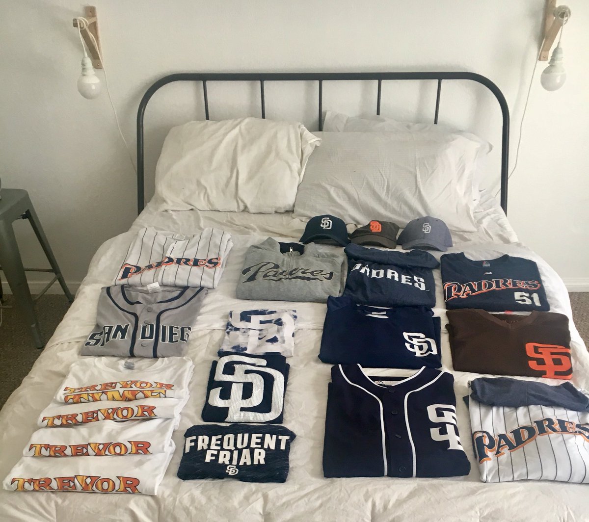 krhodenflores's tweet photo. The next time I say I donβt have anything to wear to a @Padres game someone needs to smack meπ
#ihave3moreshirts #cooperstownorbust https://t.co/VBoJAQ5U4K