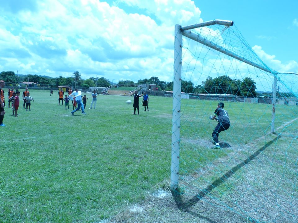 JeanOrtizPsuv's tweet photo. Este fin de semana dimos inicio al Campeonato Millonario de Fútbol, en la parroquia Gustado Vegas León, este campeonato agrupa doce equipos conformados por jugadores de los Municipio Pal avecino, Araure y Simón Planas. #SolidaridadLatinoamericana @gestionperfecta https://t.co/0nhm9Lp3Q8