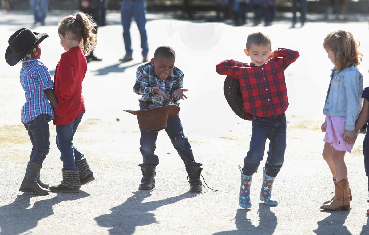 Texas schools shouldn’t separate students by age [Opinion] houstonchronicle.com/opinion/outloo… #montessori