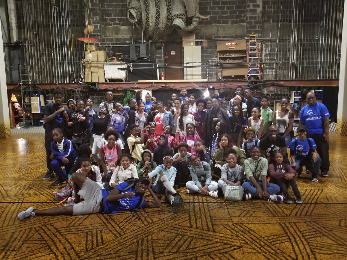 IngridJoseph17's tweet photo. Backstage at the Lion King with our SONYC summer camp
@team392rocksBK
@D23Rising @BklynNorthFSC
#purelements #sonyc
#greatestshowonearth #lionking #lionkingobsessed https://t.co/DlqmeWvWLS