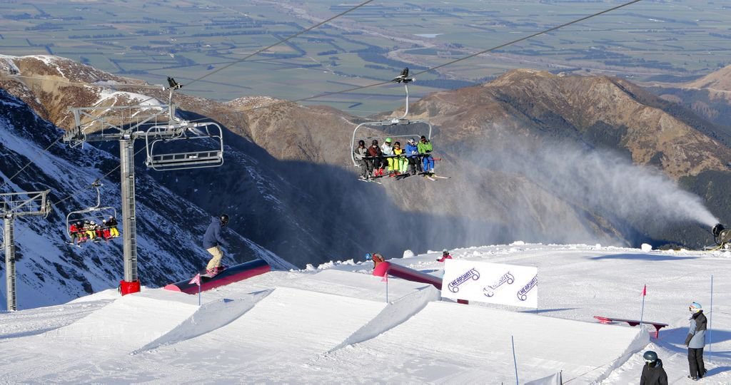 In shape <a href="/MtHutt/">Mt Hutt</a> 😎 #nzsnowtours