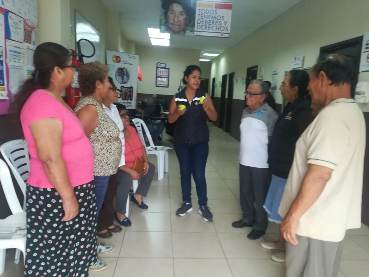 Salud_Guayas's tweet photo. Club de Adultos Mayores realizan actividad física en CS #PuertasDelSol #SaludInclusiva #VíaALaCosta https://t.co/IeDcbNYMYV