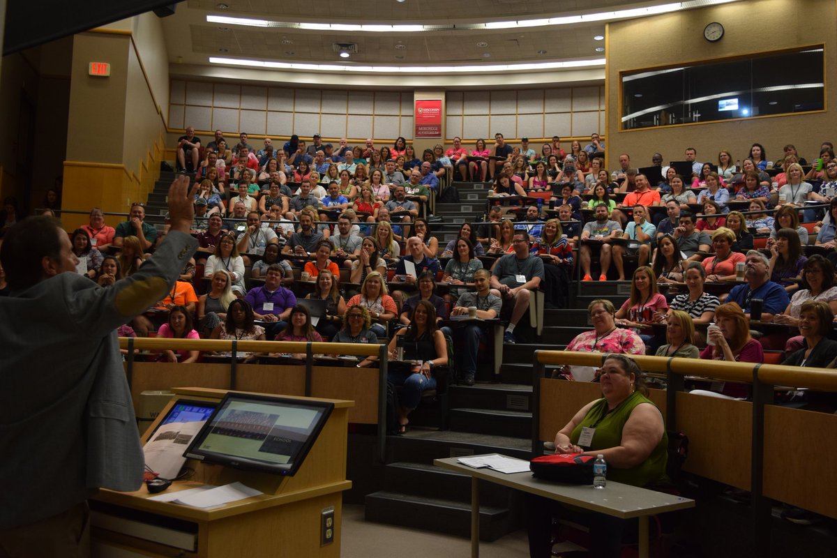 tspiczenski's tweet photo. Had an awesome experience presenting at CUNA Management School to 270+ CU leaders. @CUNA @UWBadgers #cunacms https://t.co/wyW8FacJwh