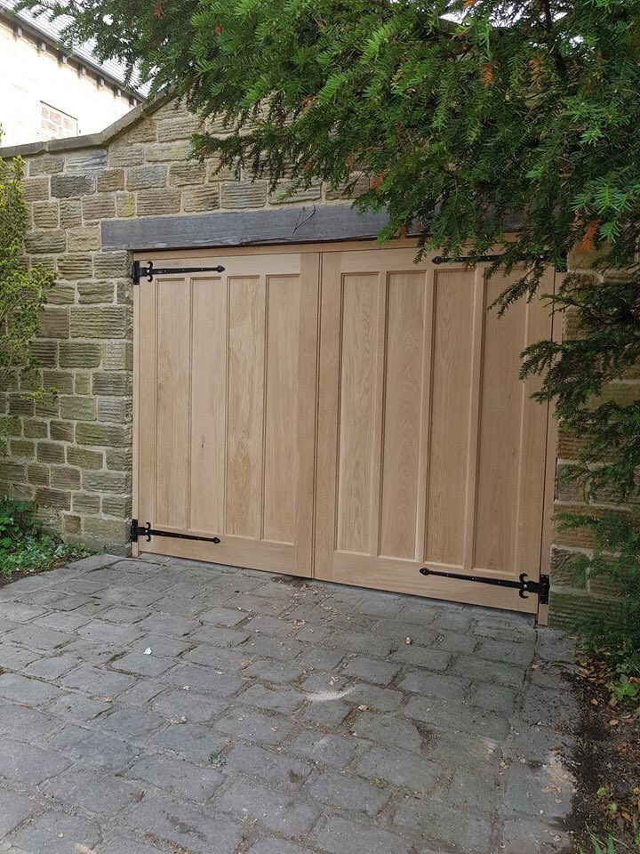 brook_bank's tweet photo. Garage Doors https://t.co/xiVwddpxf1