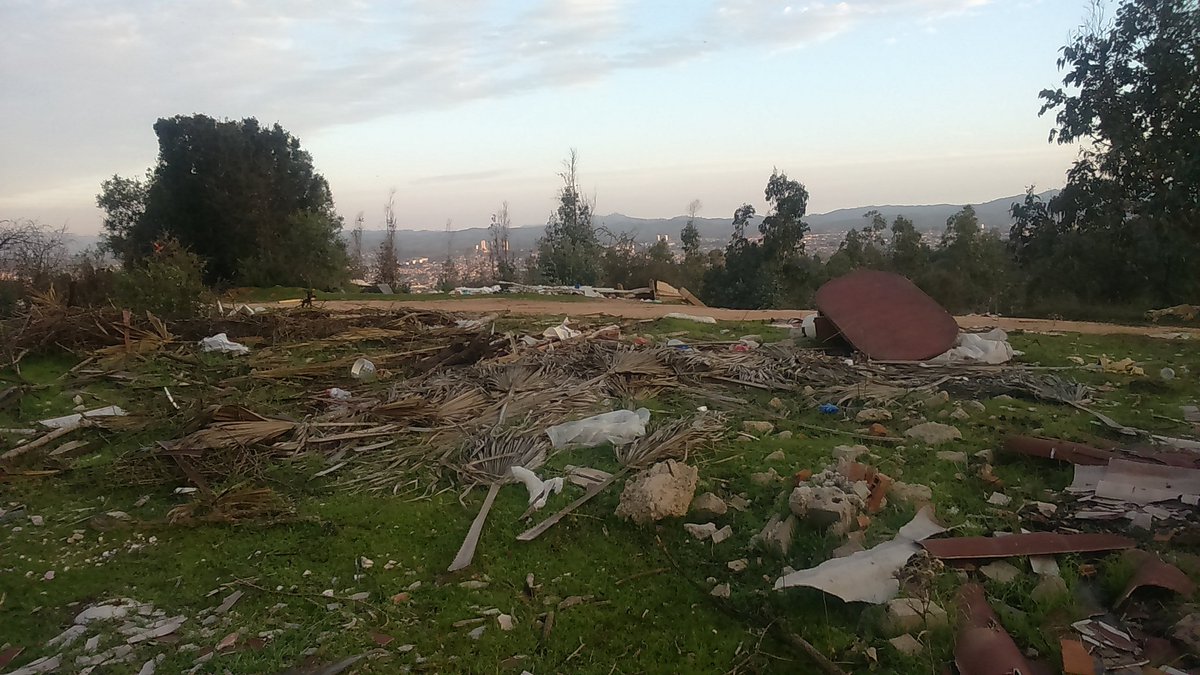 Rodrigo_beagle's tweet photo. @quilpueciudad @bellotocomuna @Quilpue_Noticia @mvinambres MICRO BASURALES por Jose Uribe, Belloto Norte. https://t.co/vLnPJGi7IX