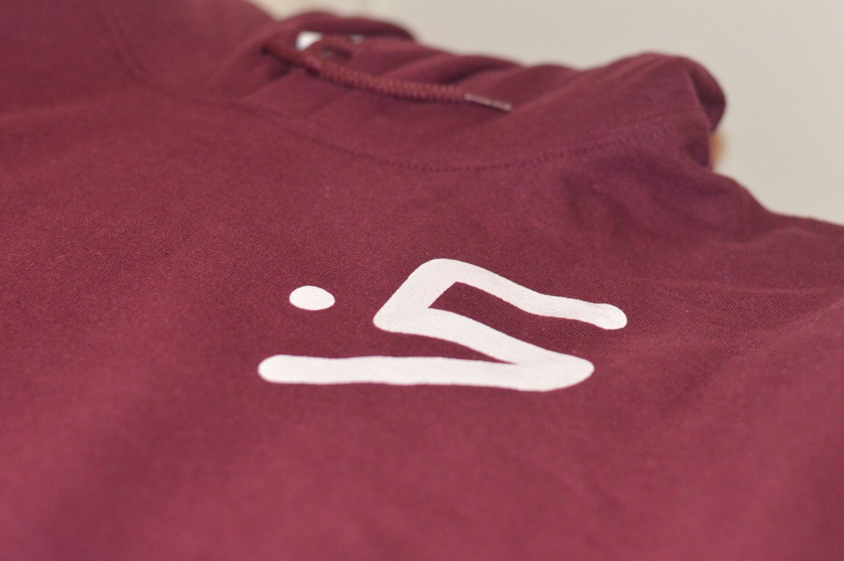 Point5cc's tweet image. Love this color combo 👌🏻. Get this hoodie in many colors today at point5cc.com
.
.
.
#genderqueer #smallbusiness #point5cc #hoodie #fashion #transgender #femaletomale #maletodemale #nonbinary #bodypositivity #agender #lgbtq #queer #genderqueer  #genderlessfashion