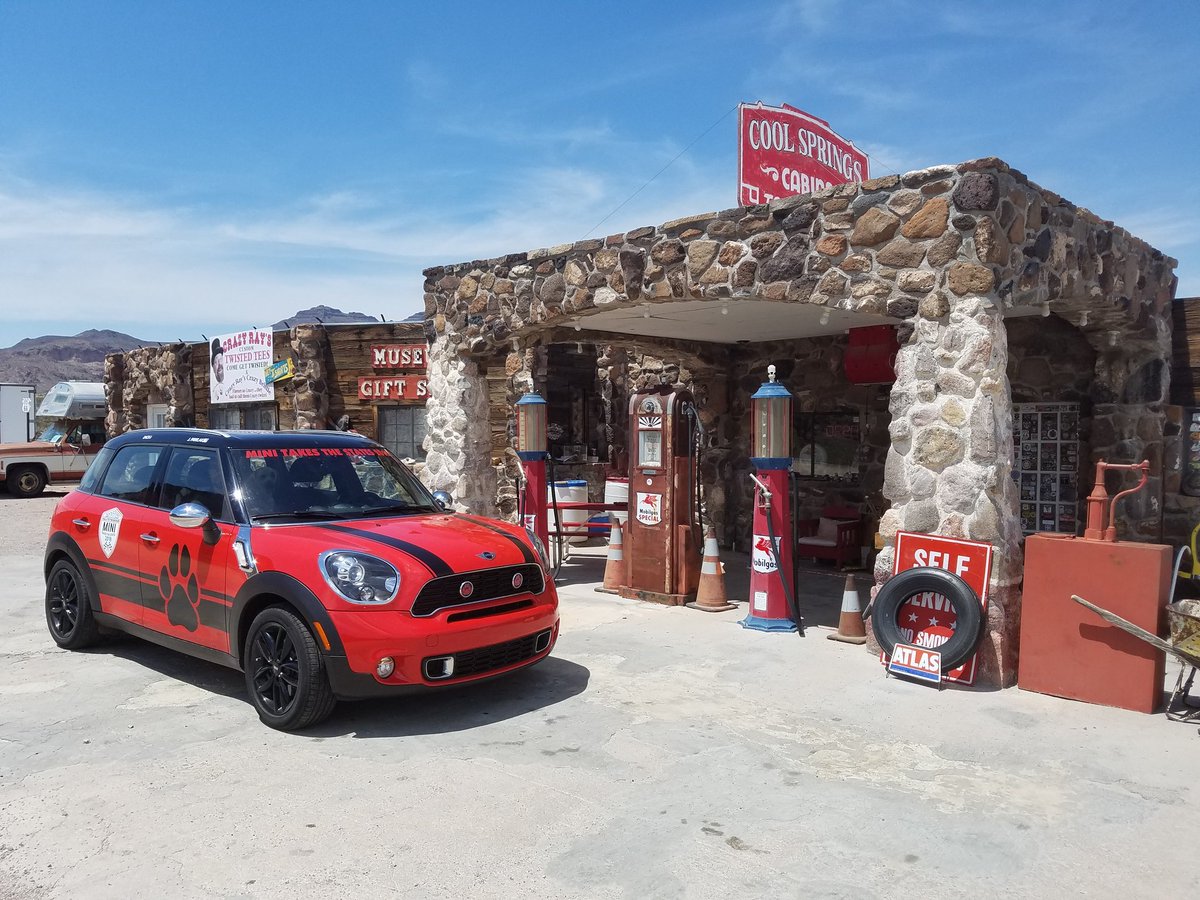 JSBrosD's tweet image. #Route66.  Stopped here on #MTTS2016, but they weren't open.  This time bought a couple of Route 66 sodas! #MTTS2018
