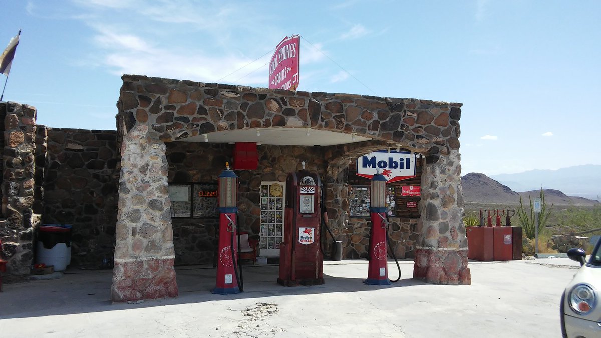 JSBrosD's tweet image. #Route66.  Stopped here on #MTTS2016, but they weren't open.  This time bought a couple of Route 66 sodas! #MTTS2018