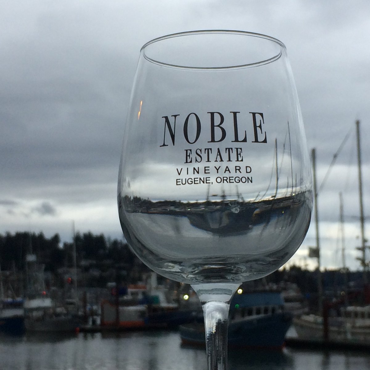 Come cool down on the #OregonCoast! Noble Estate Newport is now open daily (12-8 pm) with chilled wine, sea breezes, and bay front views. #OregonWine