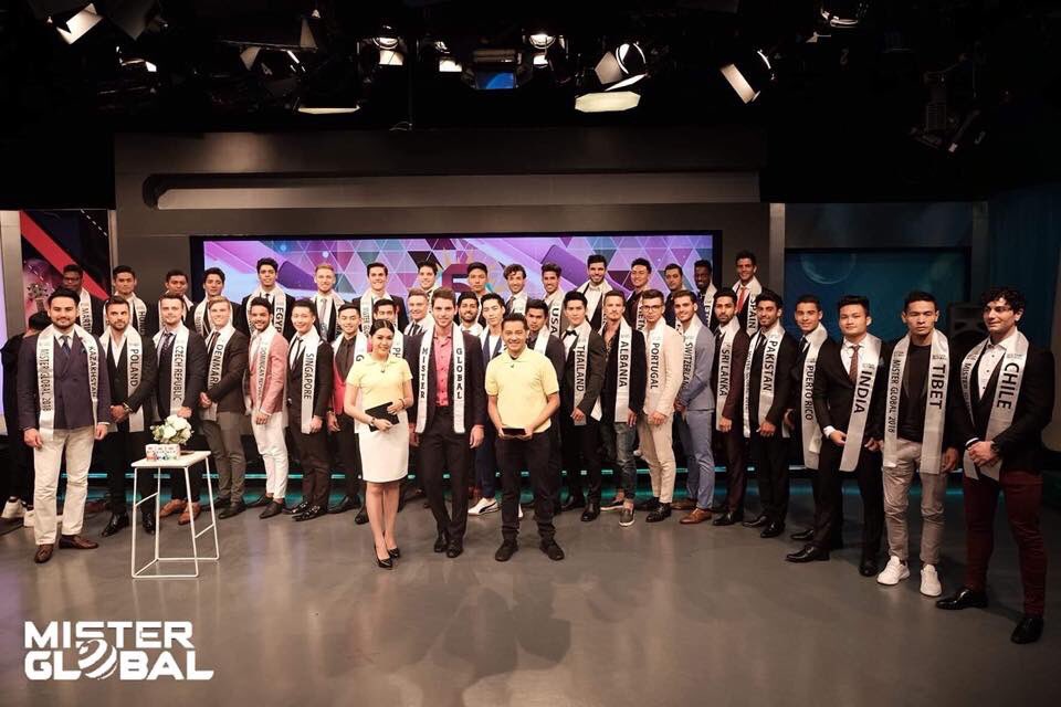misterglobe2018's tweet photo. Today Pedro Gicca, Mister Global 2017 and the 2018 contestants are invited to interview with Morning News Live on TV 5 HD Channel in Bangkok, Thailand. #misterglobal #misterglobal2018 #debutth #debut #misterglobalworldfinal2018 #tv5hd1 #tv5 https://t.co/2C7slDmZST