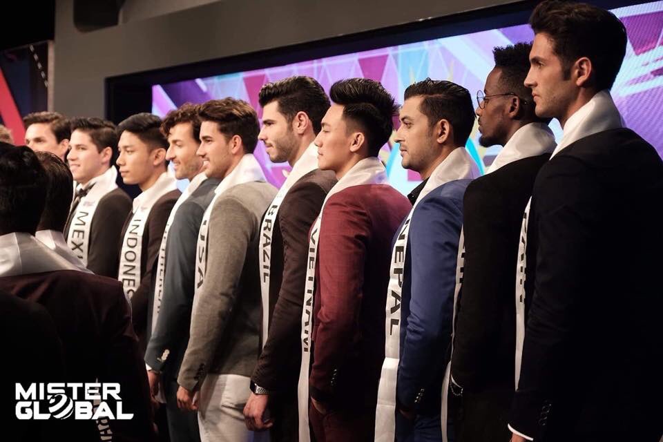 misterglobe2018's tweet photo. Today Pedro Gicca, Mister Global 2017 and the 2018 contestants are invited to interview with Morning News Live on TV 5 HD Channel in Bangkok, Thailand. #misterglobal #misterglobal2018 #debutth #debut #misterglobalworldfinal2018 #tv5hd1 #tv5 https://t.co/G5a2b1h8Y3