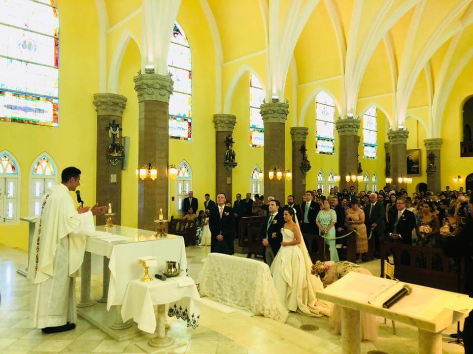 violinesm's tweet photo. Boda: María Cristina Alvarez &amp; James Talty https://t.co/0slcYdsB3N https://t.co/L9ph3xAIP8