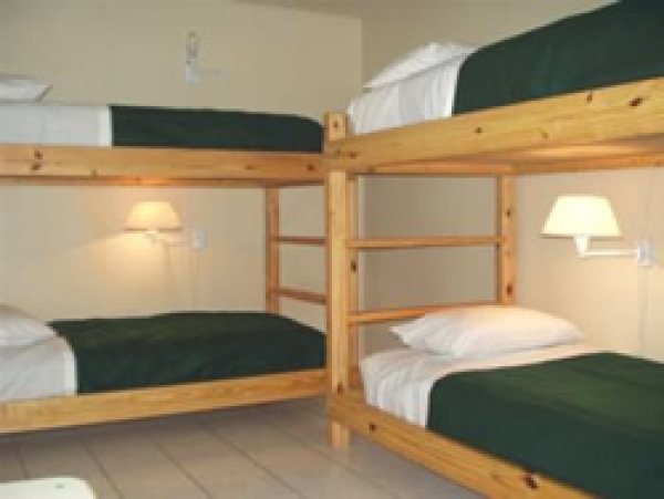 Travelers enjoy Florida . We are budget oriented with the most amazing deals and amenities you wont resist. $37 Single beds!