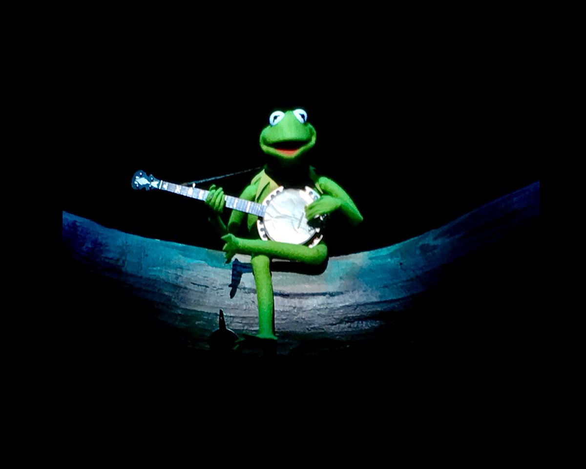 RealWayneReilly's tweet photo. What a great time in london spending 2 nights in a row with my childhood @TheMuppets as they took the @TheO2
Yes i may have even got a a bit emotional watching @KermitTheFrog perform Rainbow connection live!
#MuppetstakeTheO2 https://t.co/EsHmIEjcEr