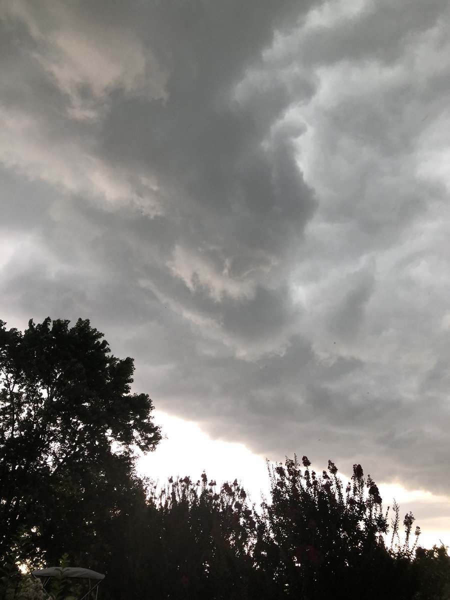 NicholeA72's tweet photo. Scary clouds over Mayflower. #BeOn11 https://t.co/W3tQGiotAj