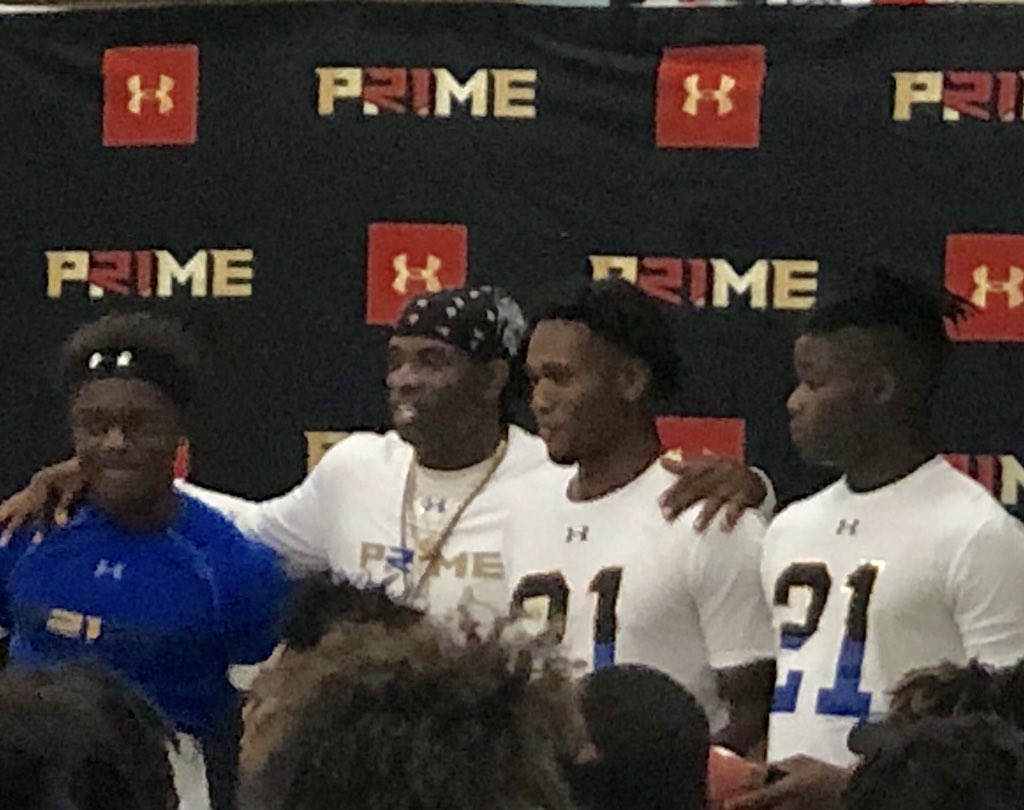 EmmittSmith22's tweet photo. Incredibly proud our son @ejsmith_22 has been selected as #CoOffensiveMVP at #PrimeCamp! Thank you @DeionSanders and @UnderArmour for supporting these young men! @PatSmithTY https://t.co/PgF0ABZZAY