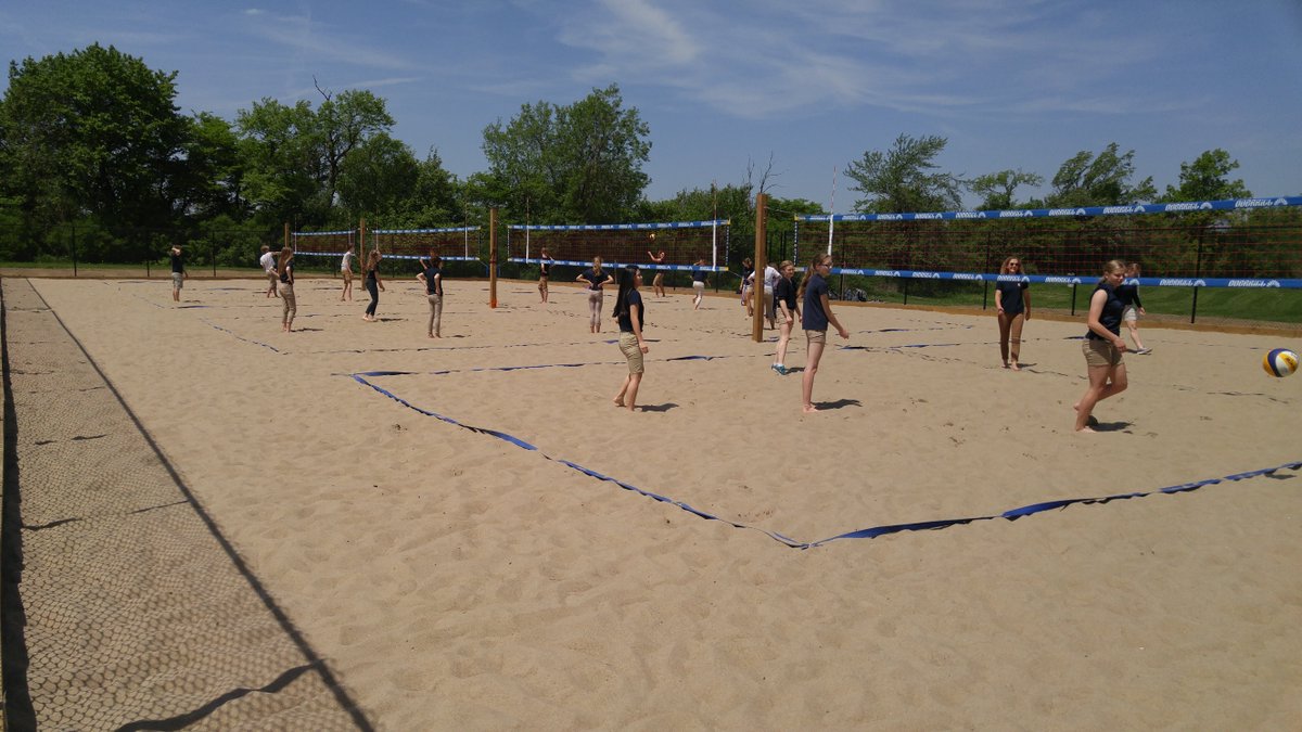 HamiltonBeachVC's tweet image. Looking for extra training? Want to take your beach coach along? The courts are open every Friday night at HDCH from June 8 to August 24, 6pm to 9pm. Come out and make the most of summer! #hamont #beachvolleyball #volleyball hamiltonbeachvolleyball.net/programs