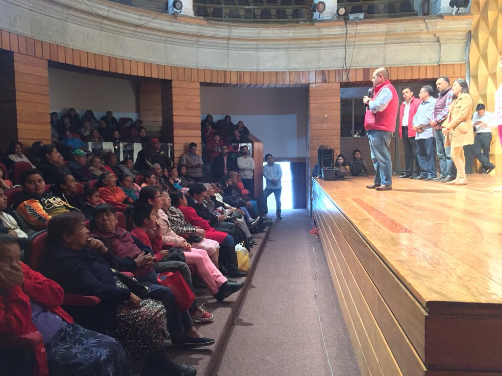 Nuestro Delegado Bernardo Arista <a href="/lbpav/">Bernardo Arista</a> en compañía de nuestra amiga <a href="/CitlaliJR/">Citlali Jaramillo Ramírez</a> se reunió con la estructura del Movimiento Popular Ciudadano para agradecer su apoyo y esfuerzo y les reconoce todo el trabajo realizado en conjunto con su Presidente Esteban Mercado

#SomosPRIPachuca