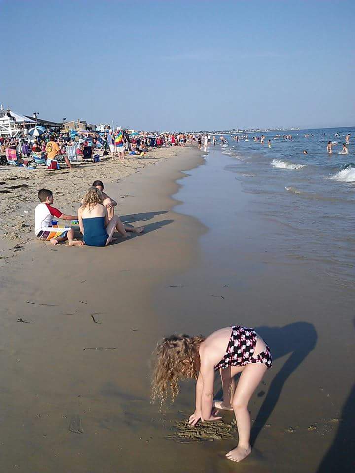 Outside_Tribe's tweet photo. popped up in my memories, 5 years ago when I was super pregnant with my son. could cry at how teeny she was .. seems like only yesterday #tuesonthedunes #westerlylife #squam https://t.co/AieyCjHPGu