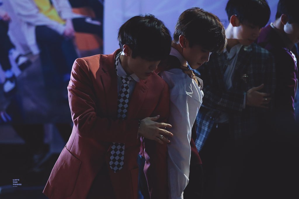 GayTarget's tweet image. Damn was dramatic kdrama is this?

©️lovethethings_