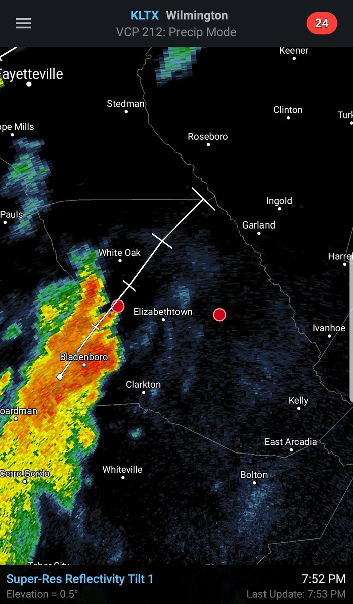 realdwaynet's tweet photo. Storm capable of 40+mph winds in Bladenboro and headed for Dublin/Elizabethtown #ncwx #ilmskywarn @BladenOnline https://t.co/njJ02O5faE