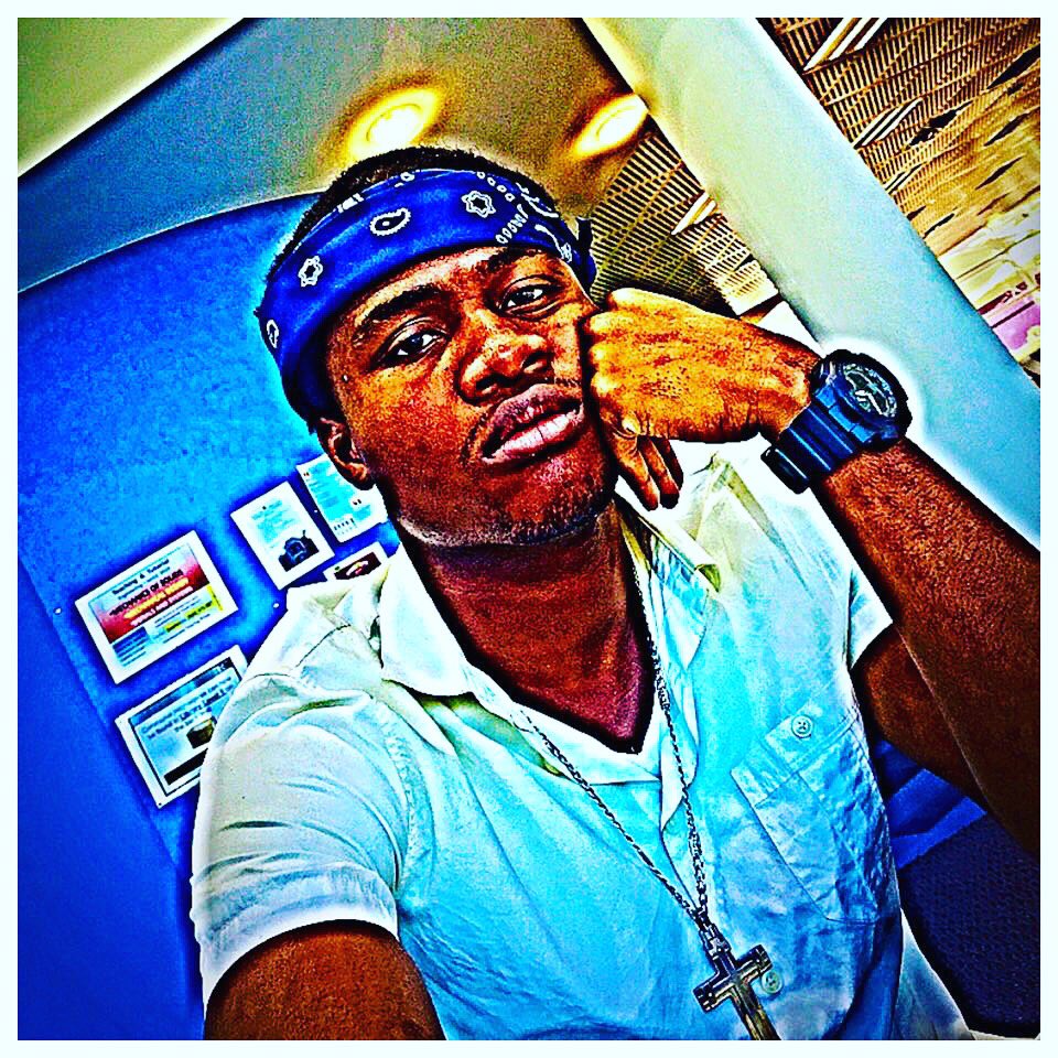 OLUSHEGS's tweet photo. Boy!! I got so many HOT Pictures my phone's HEATING up like a TOASTER๐๐๐๐ฅ๐ฅ๐๐๐ฏ% ๐#Olushegs #BestRapper #OrENT What am I ๐๐? Bread ๐ฐ๐ธ๐ต๐ด๐ถ๐ท Owo/Money .. #Poetry #Lyricism #Punchline #RapFans comment if you got the use of my metaphor to this my subconscious Rap bar ๐ https://t.co/Zz2cwW2m8f