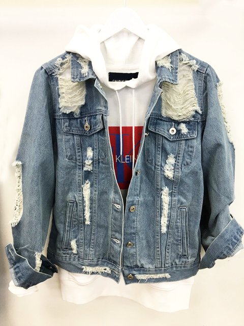 AAO_USA's tweet photo. Check out these SICK Womens jean jackets!
.
.
.
#shopaao #shop #aao #clothes #fashion #store #online #shopping #style #inspo #mensfashion #womensfashion #like4like #f4f #like #follow #jeanjacket #denim #calvinklein https://t.co/KfCa7gY9iI