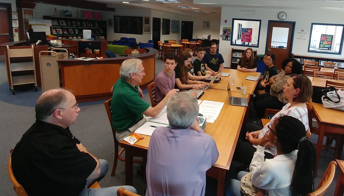 FRCTeam1676's tweet photo. We collaborated with Lizeka Rantsane, a grade 6 teacher from Oranjekloof Moravavian Primary School in South Africa,  about her interest to start an FLL team! Thanks for support from our principals, mentors &amp; members. We also donated back packs for her class. @pvrhsd @FIRSTweets https://t.co/lajFkO8oaq