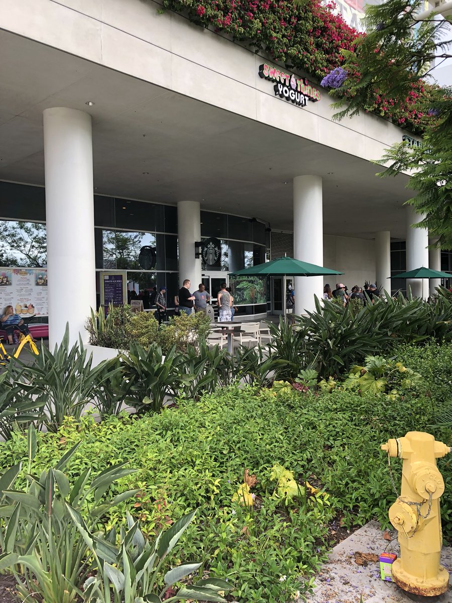 ParksAndCons's tweet photo. First to find the spot wins our next #SDCC prize drop https://t.co/1Wz20STvh9