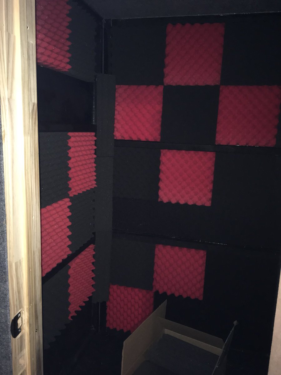 EriksenNicholas's tweet photo. So I am working on adding more of the foam today to my daw box. One more shipment of foam and I will be able to finish it. Adding bass traps tonight ! https://t.co/eyA2OemP1A