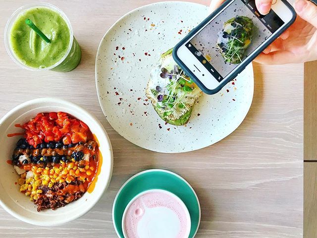raleighwhatsup's tweet photo. | OFFLINE | used my @happyandhale #premiumperks today from @offlineraleighdurham to grab a healthy lunch + fuel up for college dorm shopping today! Thanks #Offline! #getoffline #offlinepremium #happyandhale #northhills #avocadotoast #eatingfortheinsta #p… https://t.co/bqfkxJQ8WK https://t.co/Z9AAk2vCLj