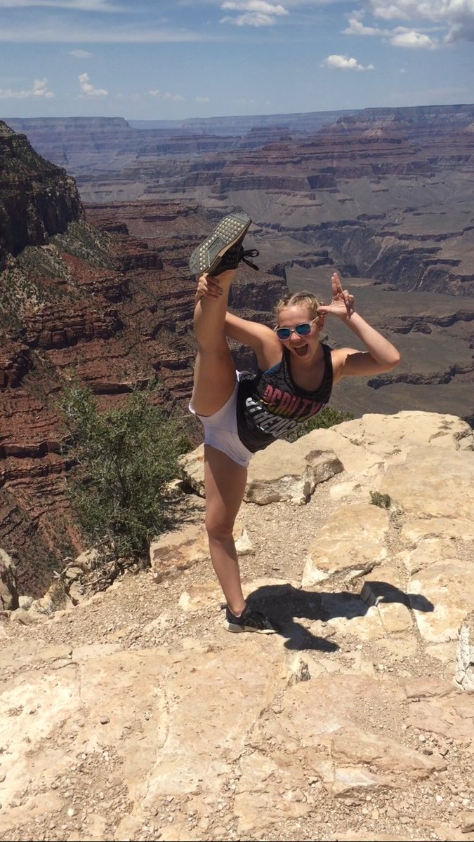Jessica enjoying her summer vacation #grandcanyon #rollchos #summervacation #rookie