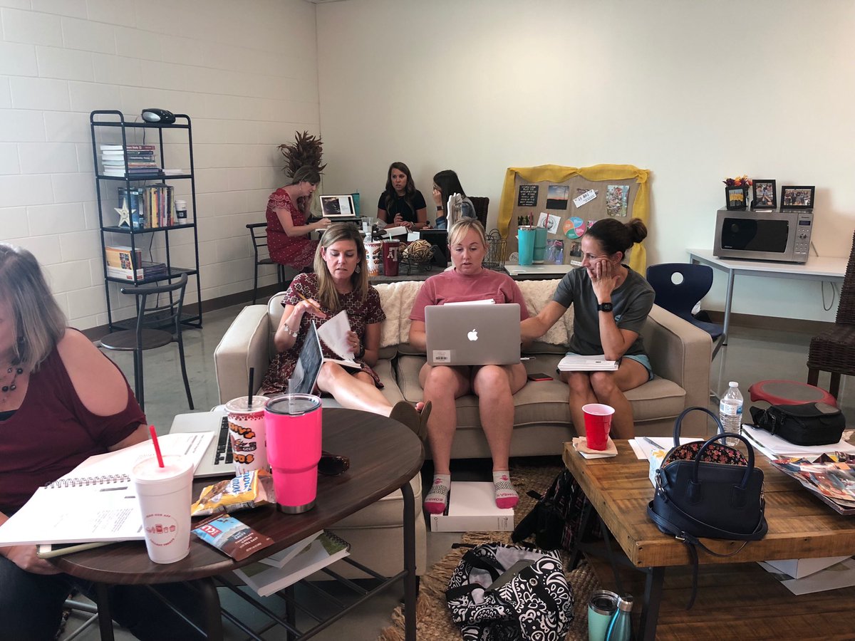momprinc's tweet photo. Committed DSISD educators! Certified to share their expertise. Well done ladies...it was such an honor to teach you. #sycamoreyr1 #iamdsisd https://t.co/WHyQ9VxaSJ